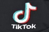 Textilní rouška na více použití - vyšívaná - TikTok
