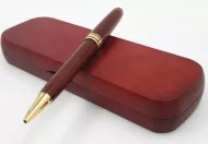 Kuličkové pero v dřevěném pouzdru